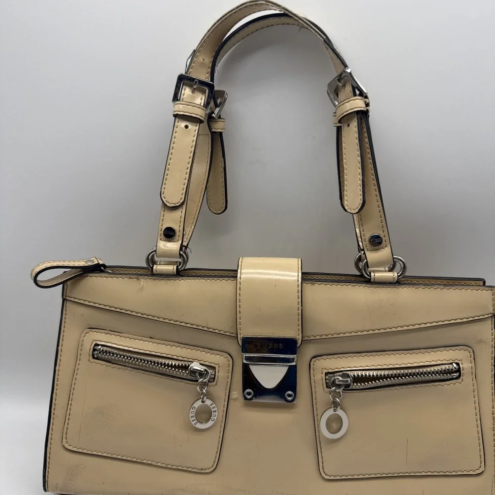 Vtg‎ Guess Purse Womens Handbag Tan Patent Leather Top Handle Buckle Y2K
